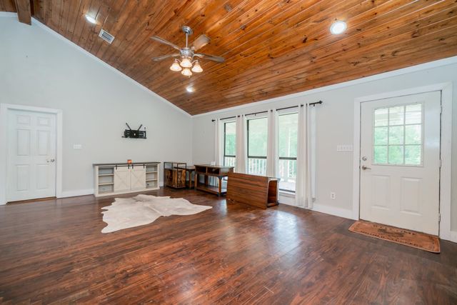 175 PR 4040, Gilmer, TX 75644