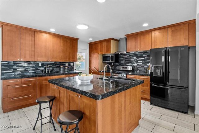 26 W ERIE Drive, Tempe, AZ 85282