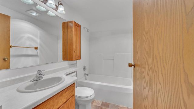 852 MARTIN AVENUE, Fond Du Lac, WI 54935