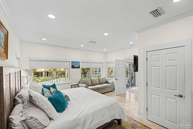 5 Sugar Bowl Ln, Pensacola Beach, FL 32561