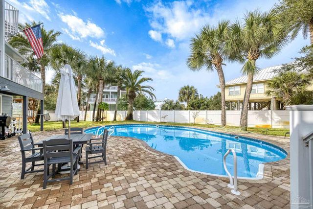 5 Sugar Bowl Ln, Pensacola Beach, FL 32561
