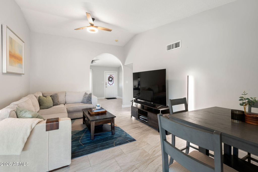 1301 W KERRY Lane, Phoenix, AZ 85027 — photo 2