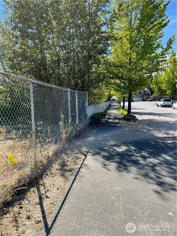 1726 Duvall Avenue NE, Renton, WA 98056