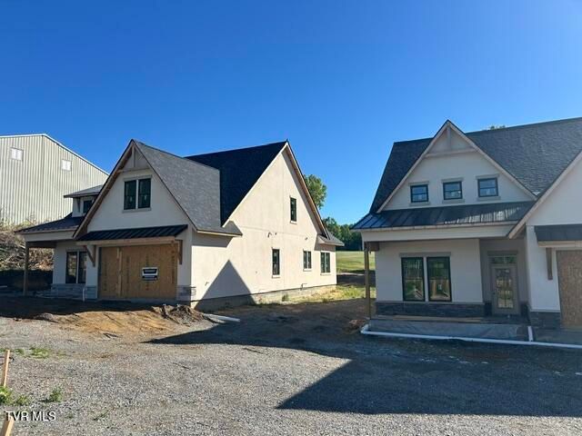 814 Country Club Court, Johnson City, TN 37601