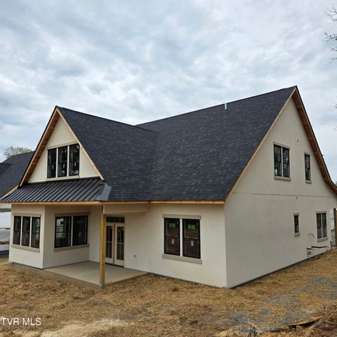 814 Country Club Court, Johnson City, TN 37601