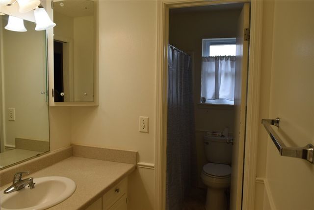 3628 Rolling Lane Circle, Midwest City, OK 73110