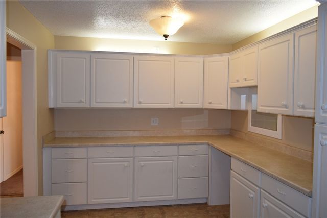 3628 Rolling Lane Circle, Midwest City, OK 73110