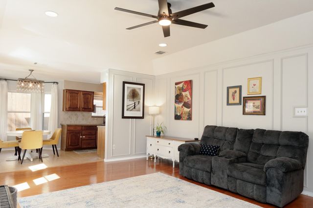 5716 Sage Bloom Drive, Arlington, TX 76017