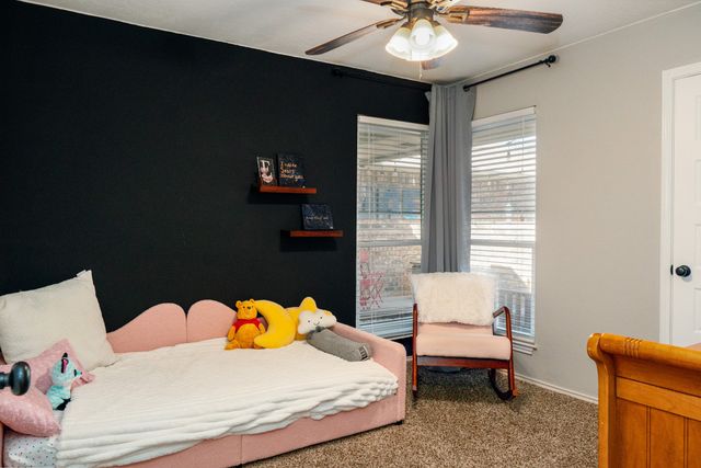 5716 Sage Bloom Drive, Arlington, TX 76017