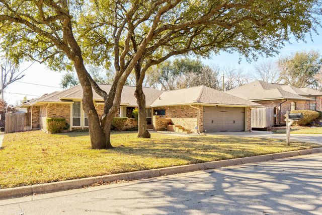 5716 Sage Bloom Drive, Arlington, TX 76017