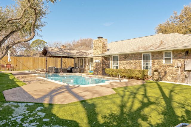 5716 Sage Bloom Drive, Arlington, TX 76017