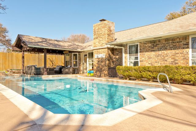 5716 Sage Bloom Drive, Arlington, TX 76017