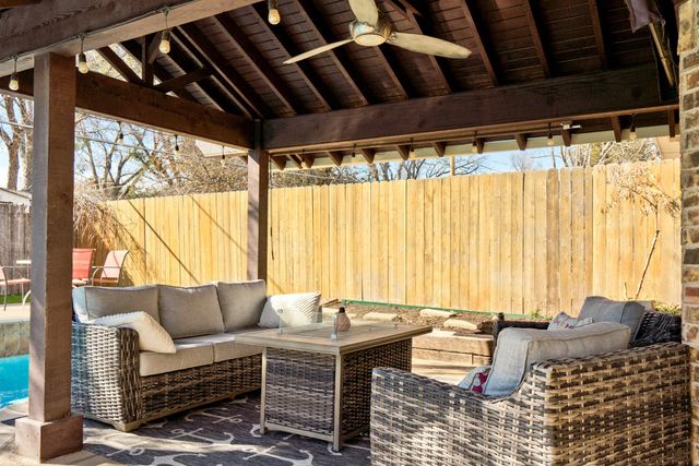 5716 Sage Bloom Drive, Arlington, TX 76017