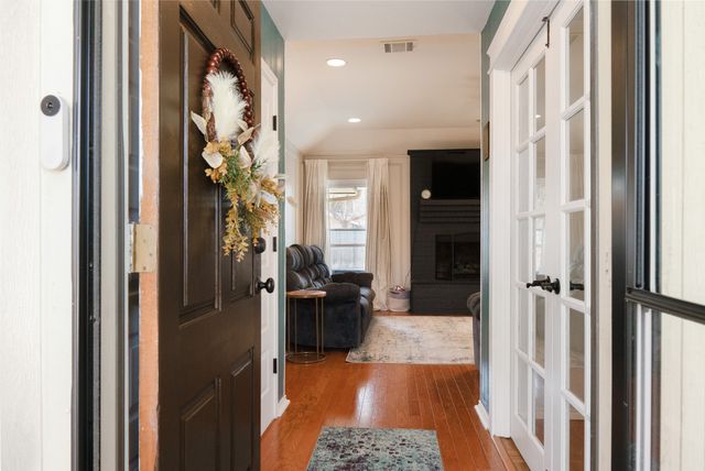 5716 Sage Bloom Drive, Arlington, TX 76017