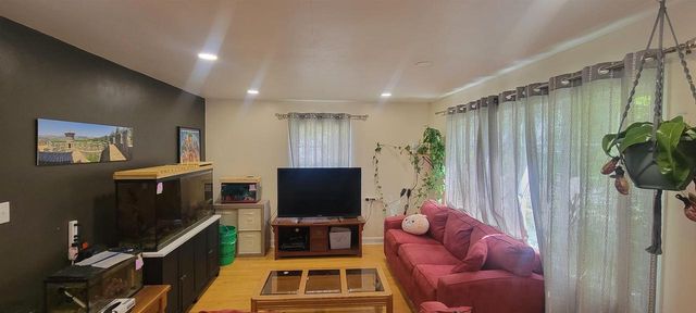 317 ROSE AVENUE, Fond Du Lac, WI 54935