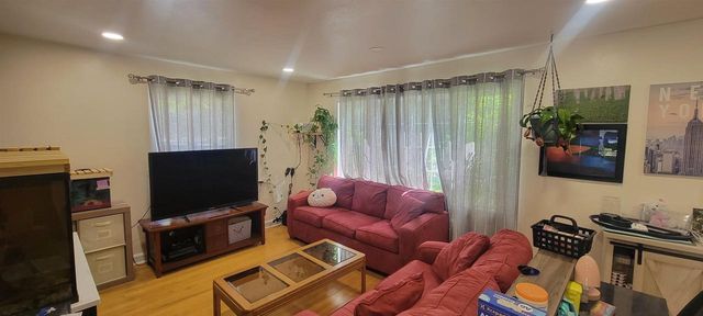 317 ROSE AVENUE, Fond Du Lac, WI 54935