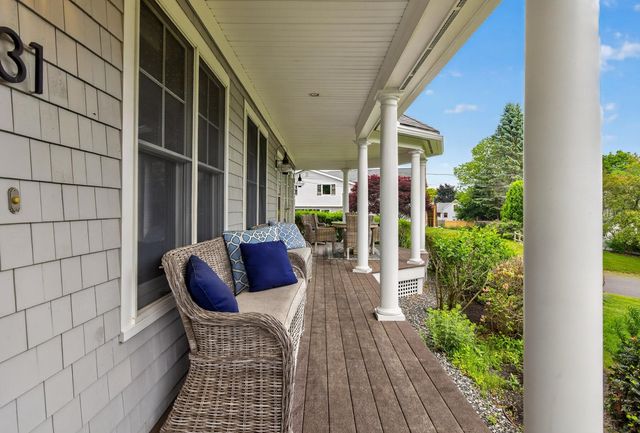 31 Pleasant Point Drive, Portsmouth, NH 03801