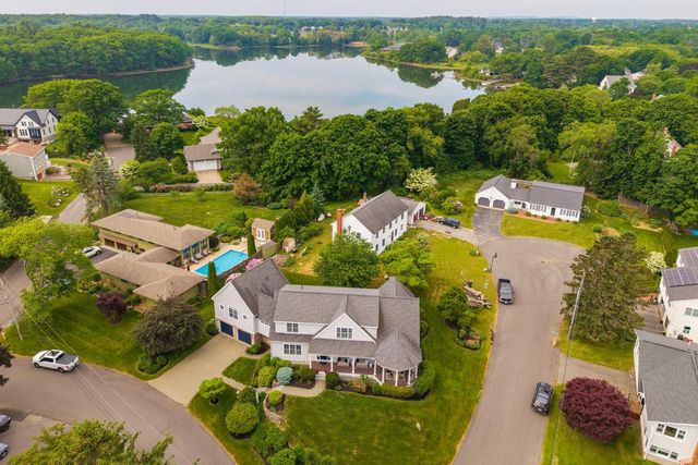 31 Pleasant Point Drive, Portsmouth, NH 03801