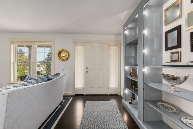 31 Pleasant Point Drive, Portsmouth, NH 03801
