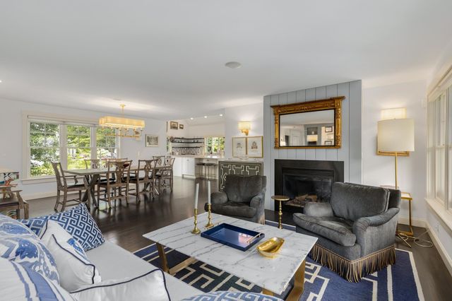 31 Pleasant Point Drive, Portsmouth, NH 03801