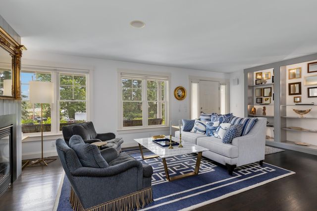 31 Pleasant Point Drive, Portsmouth, NH 03801