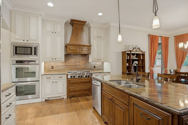 6431 Vickery Boulevard, Dallas, TX 75214