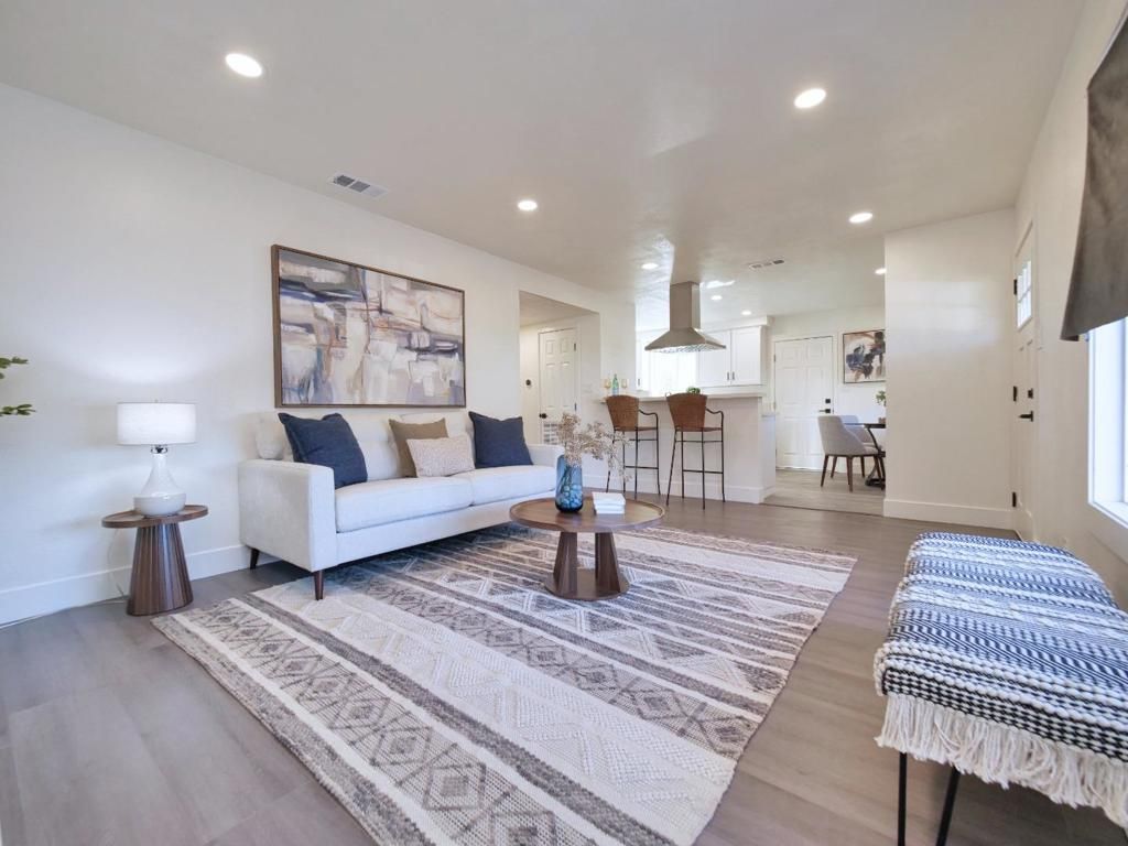 Image 10 of property listing at 10273 Agnes Circle, Rancho Cordova, CA 95670