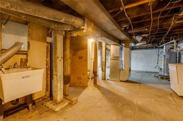 19 Murtland Ave, City Of Washington, PA 15301