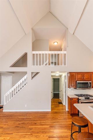 19 Farmstead Road, New Windsor, NY 12553
