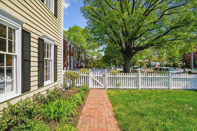 513 FRANKLIN ST, Alexandria, VA 22314