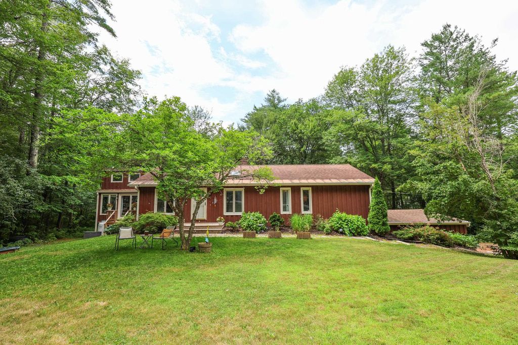 9 Ambler Way, Durham, NH 03824