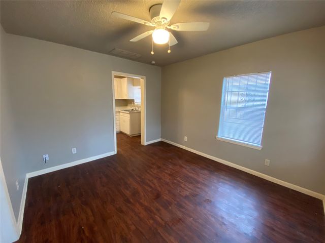 4427 Canal Street, Dallas, TX 75210