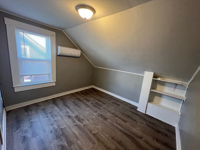 73 Orswell St 2E, Fall River, MA 02724