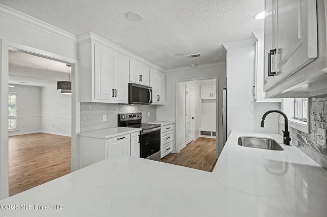 5366 Balmoral Drive, Jackson, MS 39211