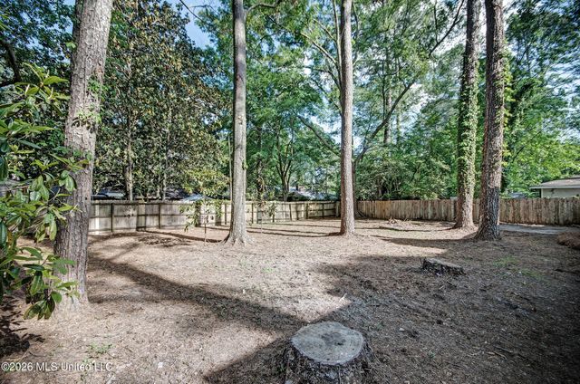 5366 Balmoral Drive, Jackson, MS 39211