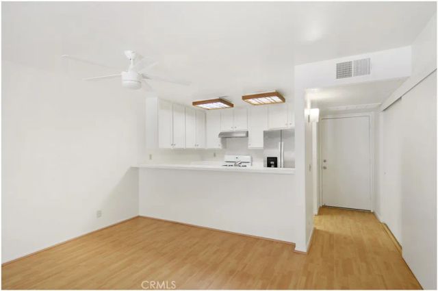 183 Lemon 223, Irvine, CA 92618