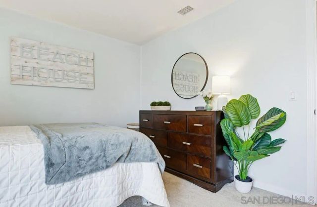 3466 Seabreeze Walk, Oceanside, CA 92056