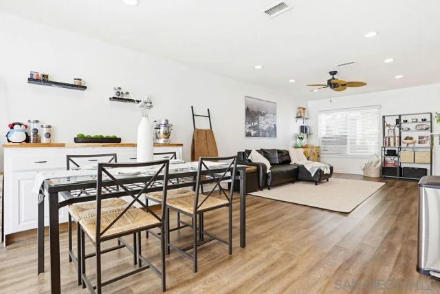 3466 Seabreeze Walk, Oceanside, CA 92056