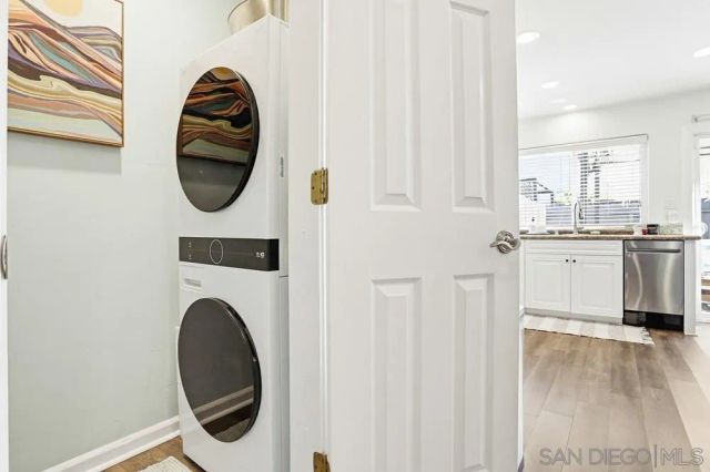 3466 Seabreeze Walk, Oceanside, CA 92056