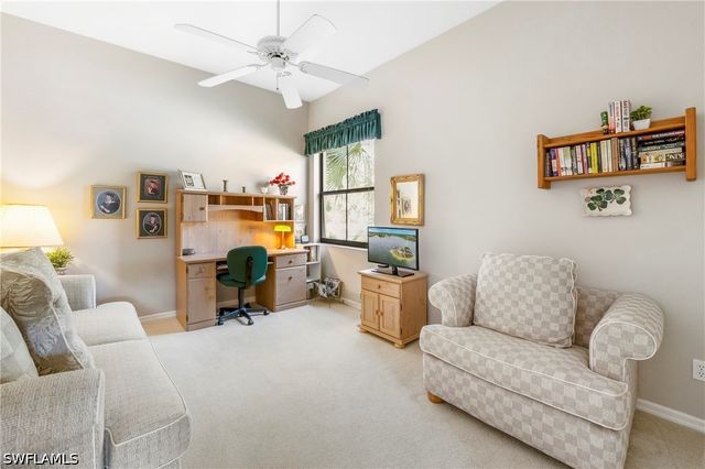 166 Vintage CIR 201, Naples, FL 34119