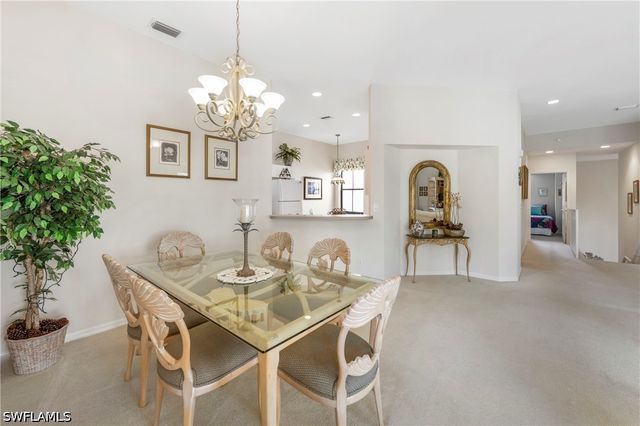 166 Vintage CIR 201, Naples, FL 34119