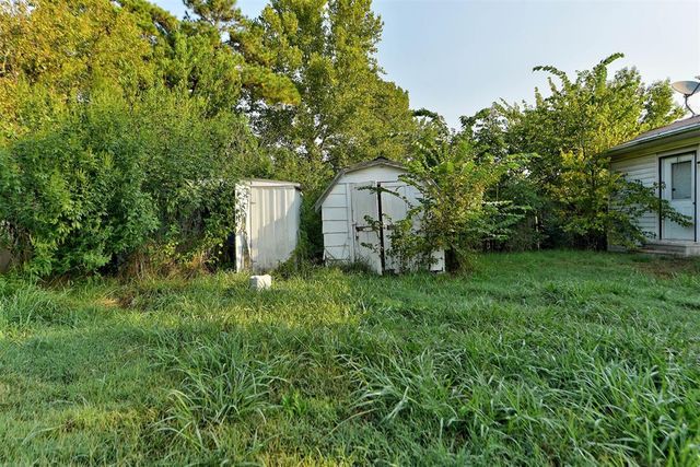 19910 Gordon Cooper Drive, Tecumseh, OK 74873