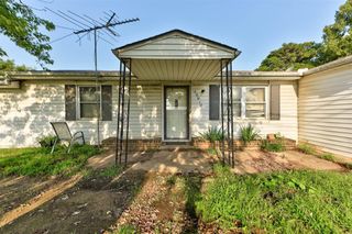 19910 Gordon Cooper Drive, Tecumseh, OK 74873