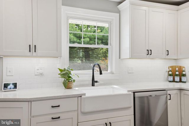 1207 MCCURLEY AVE, Catonsville, MD 21228