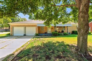 722 Westview Dr, Mulvane, KS 67110