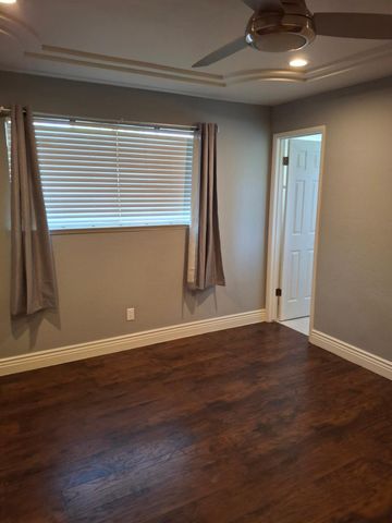 4550 N Holt Avenue, Fresno, CA 93705