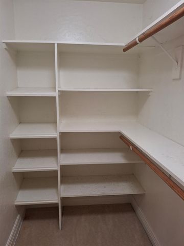 4550 N Holt Avenue, Fresno, CA 93705