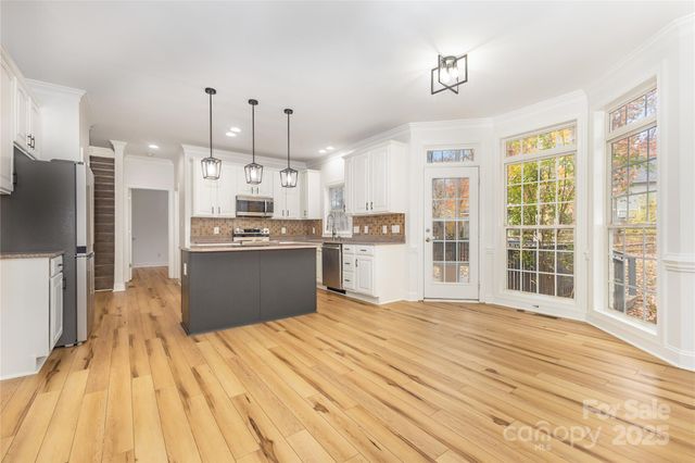 884 Clonmel Drive, Matthews, NC 28104