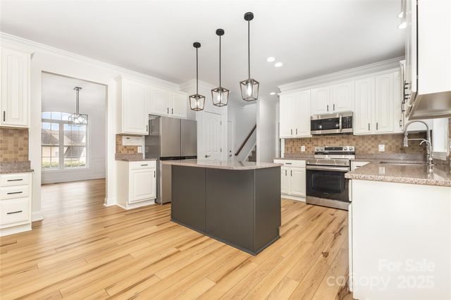 884 Clonmel Drive, Matthews, NC 28104