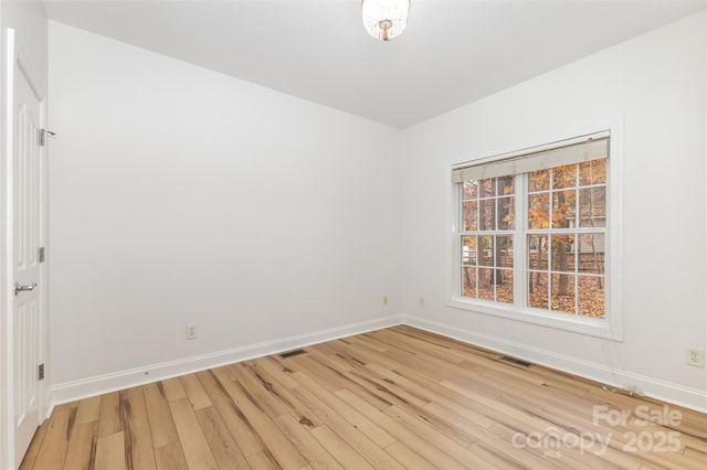 884 Clonmel Drive, Matthews, NC 28104